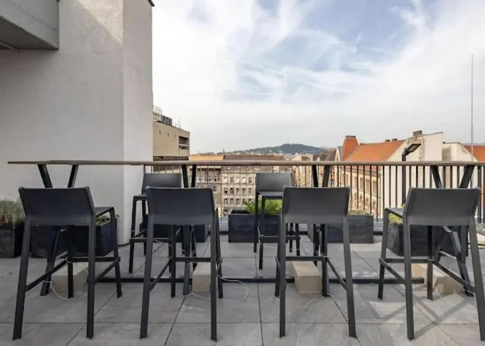 Alice * Budapest